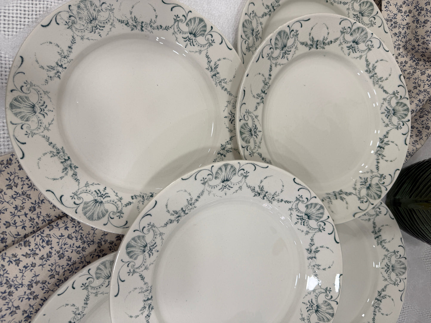 Set de 6 platos llanos antiguos – K&G Luneville, modelo Guirlande (Francia, ca. 1900)