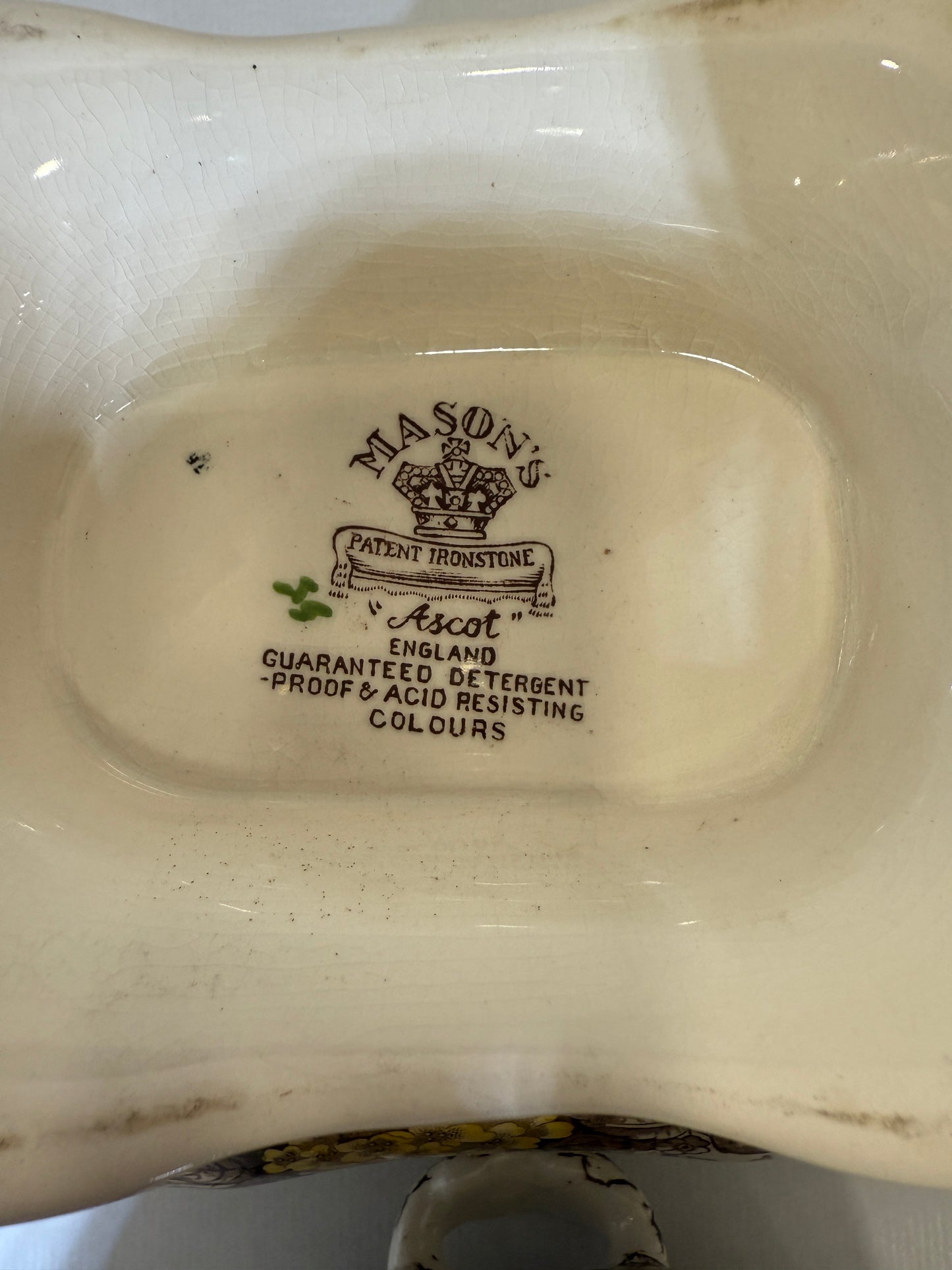 Sopera vintage Ascot, Mason’s Patent Ironstone (Inglaterra, c. 1940–1960)