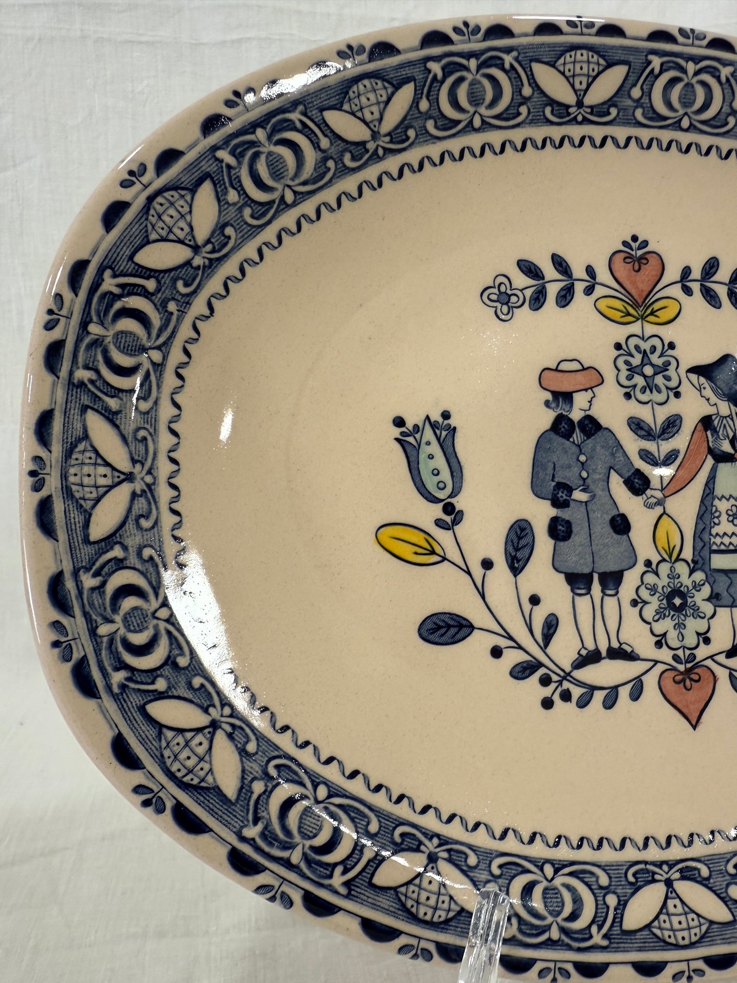 Fuente ovalada Johnson Brothers, Hearts & Flowers