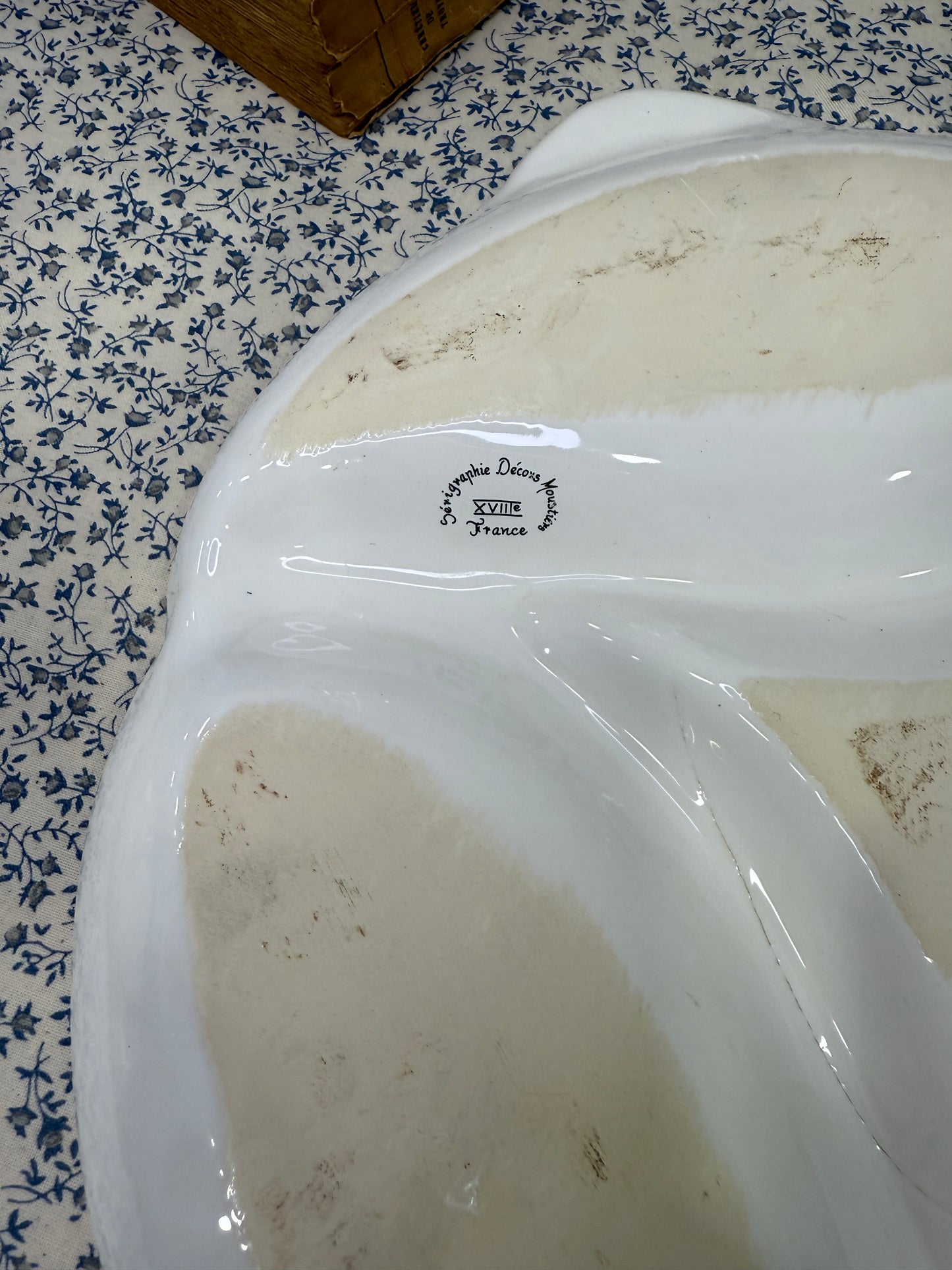 Fuente Moustiers Francia 3 compartimentos Pintada a mano