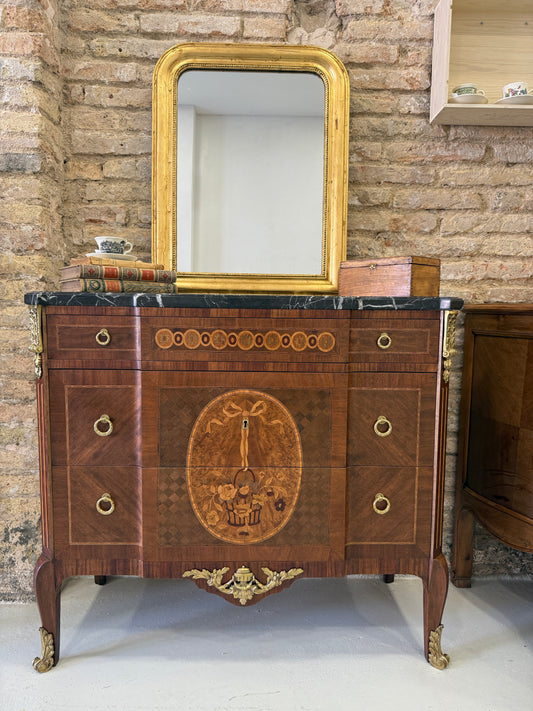 Cómoda Luis XVI de transición francesa en marquetería (finales siglo XIX)