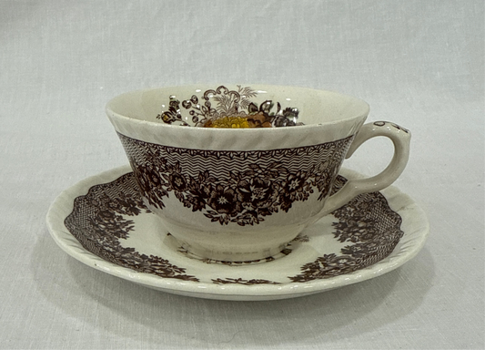 Taza con plato Mason’s modelo Ascot en marrón (X UD.)
