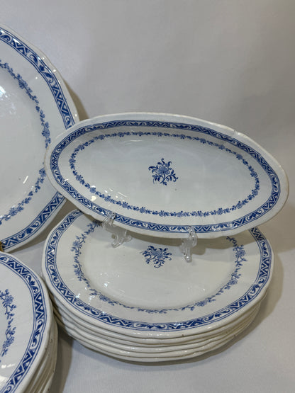 Vajilla de loza francesa de Gien en azul cobalto (circa 1880–1930)