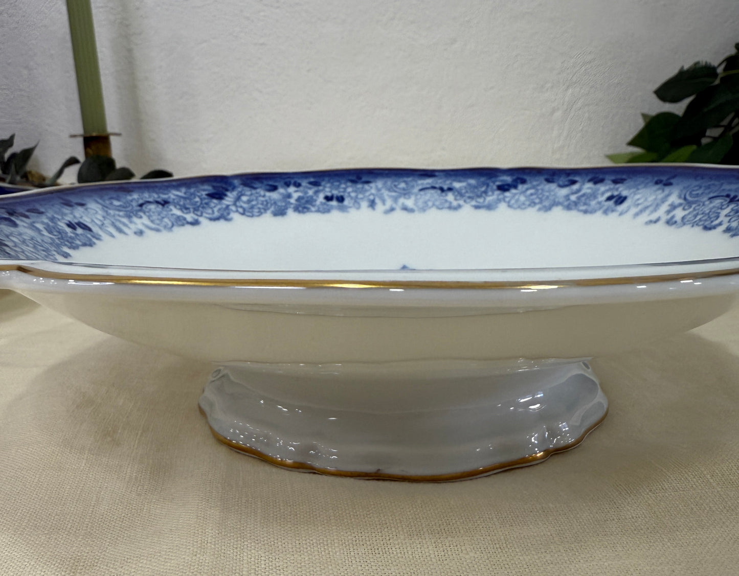 Fuente con pie de porcelana Rosenthal Chippendale