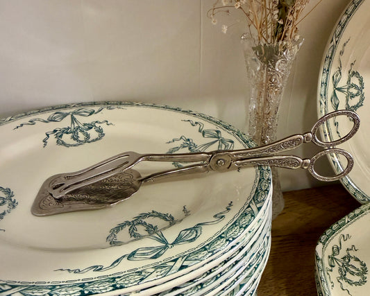 Pinza antigua plateada de servir con decoración grabada Silver Plate