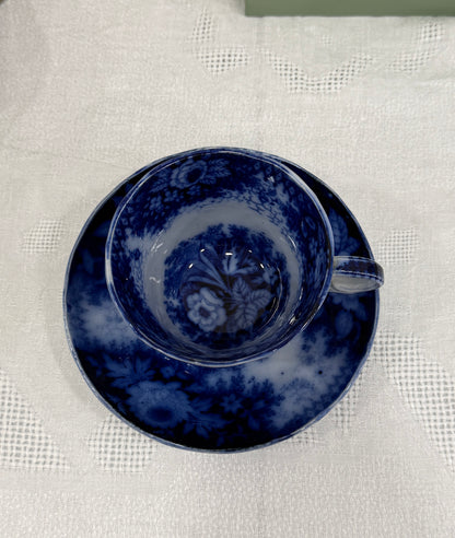 Taza grande con plato – Villeroy & Boch Jardiniere (siglo XIX)