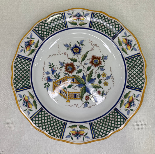 Plato semihondo Terre de Fer francesa Grand Dépôt París Finales siglo XIX