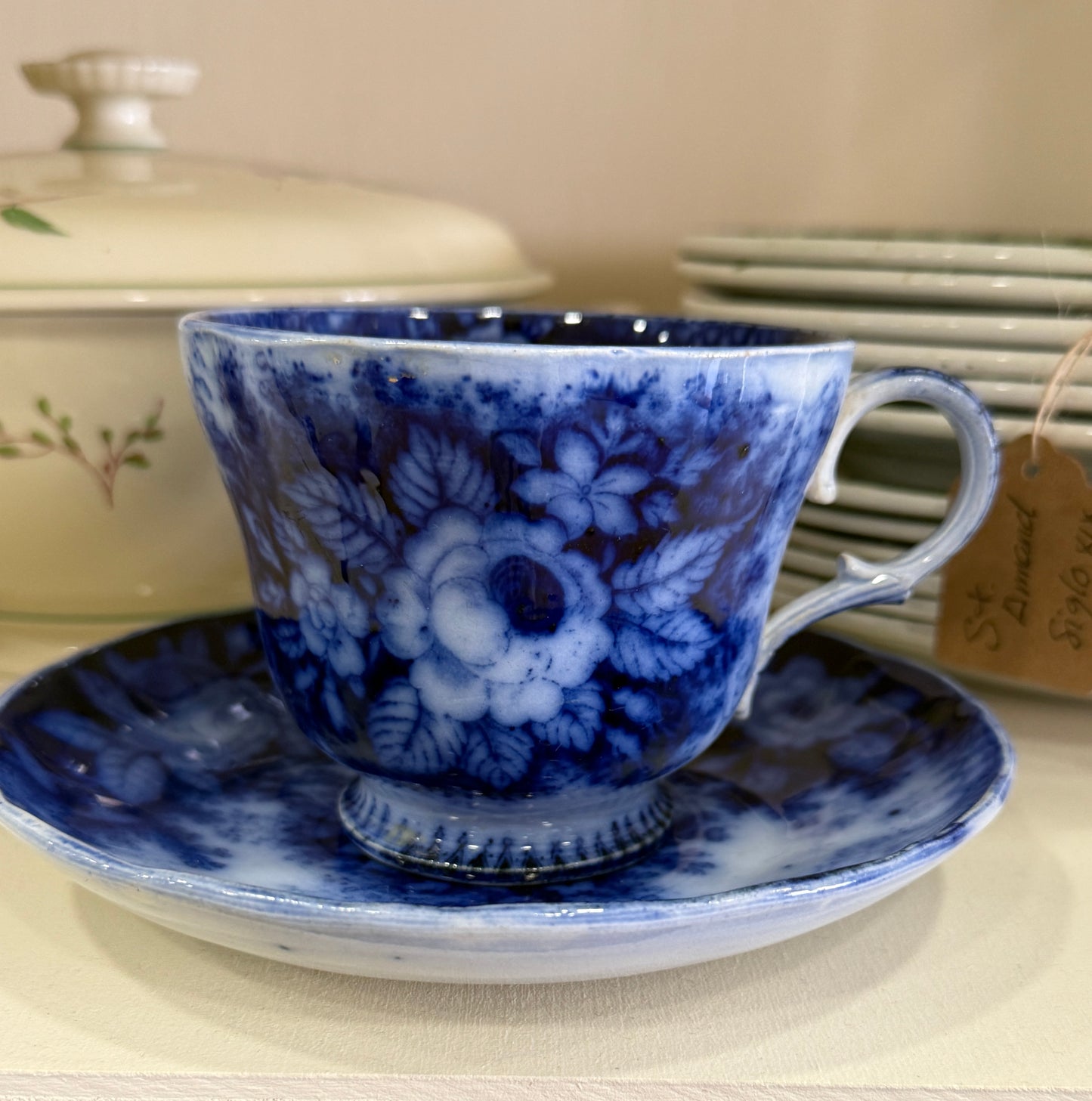 Taza grande con plato – Villeroy & Boch Jardiniere (siglo XIX)