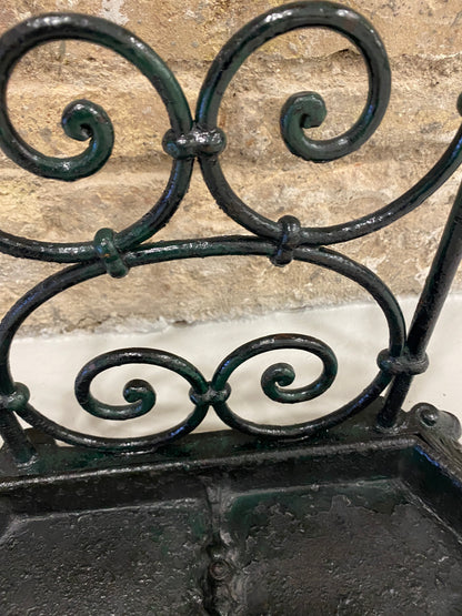 Paragüero antiguo francés de hierro forjado