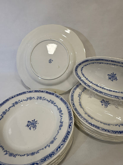 Vajilla de loza francesa de Gien en azul cobalto (circa 1880–1930)