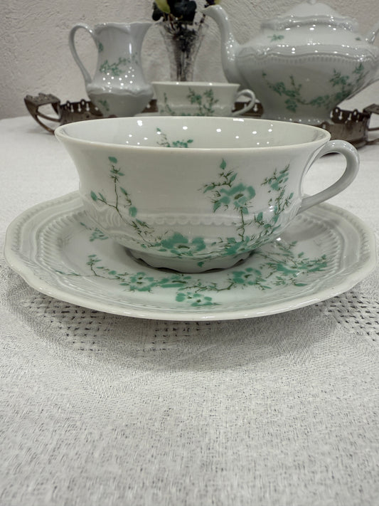 Taza con plato Bernardaud Limoges – Modelo Bonneval en verde