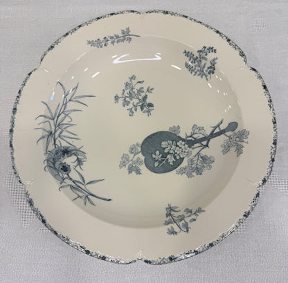 Fuente antigua francesa Le Grand Dépôt París · Terre de fer · Finales s. XIX