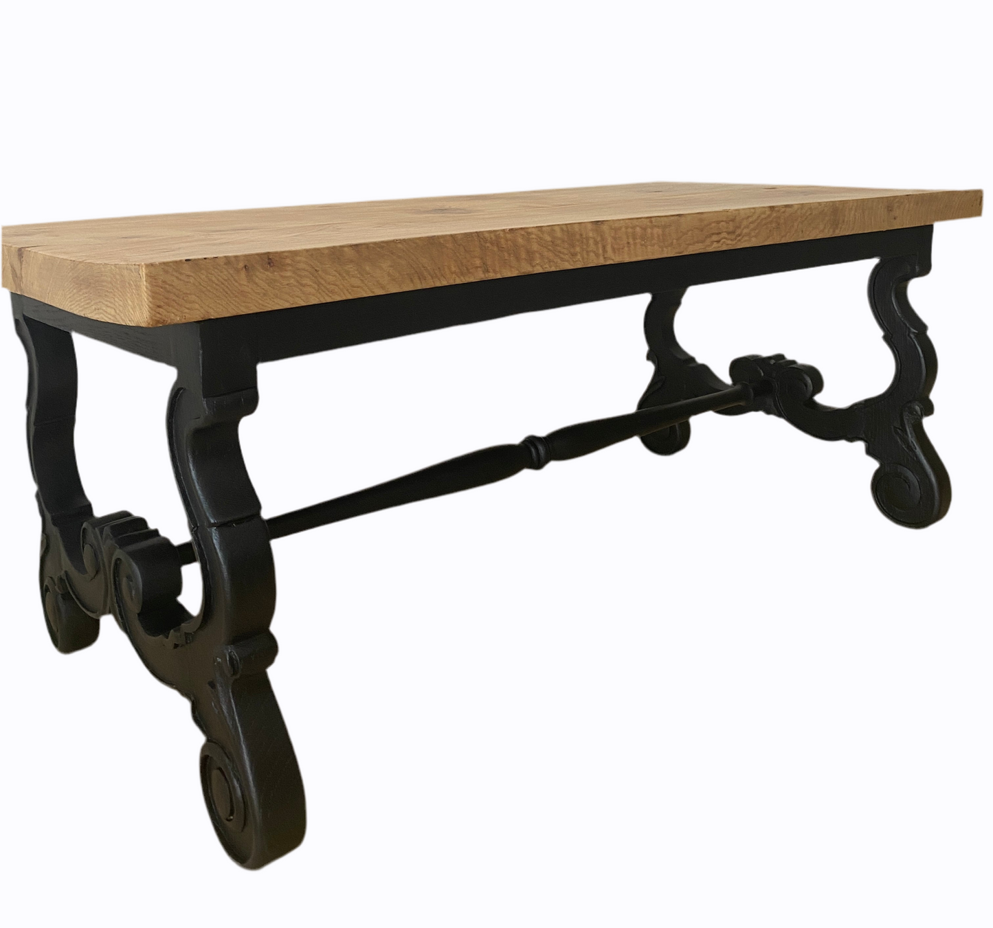 Mesa de centro estilo frailero restaurada