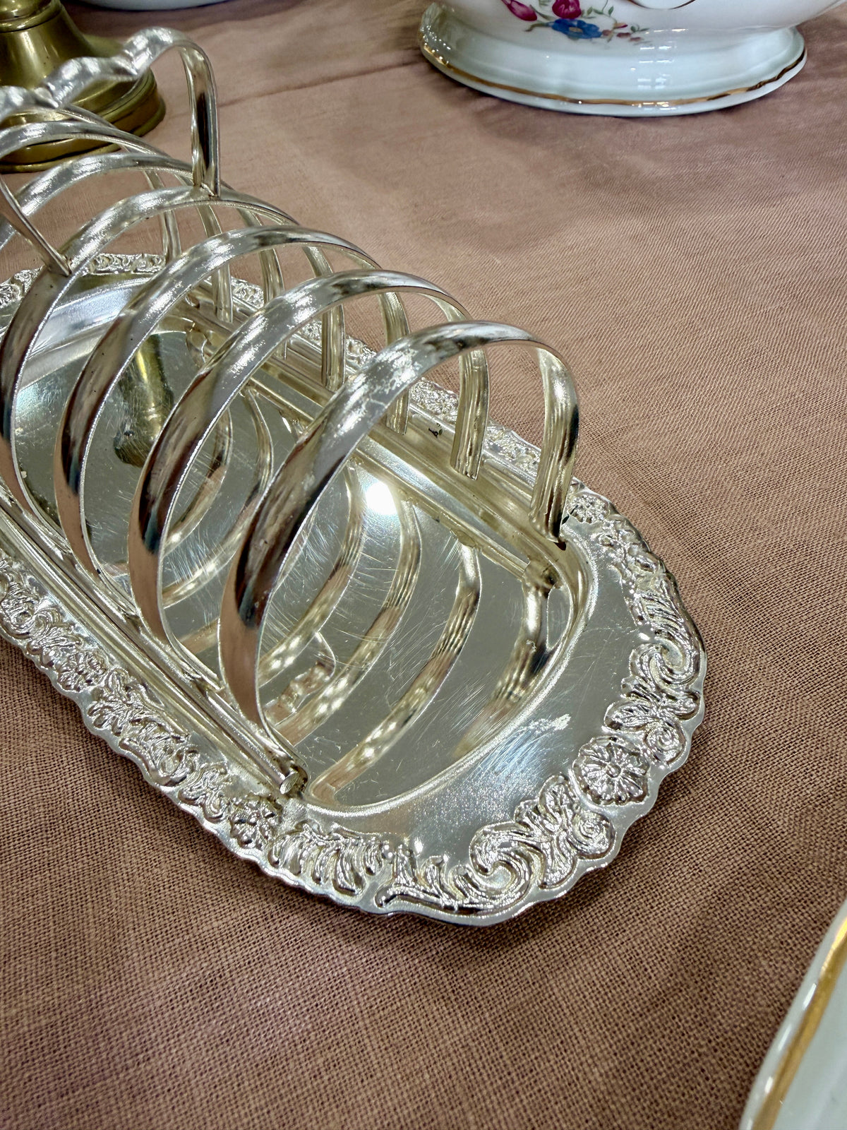 Porta tostadas vintage de metal plateado