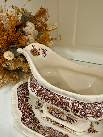 Salsera antigua Mason’s Ironstone modelo Ascot con plato original
