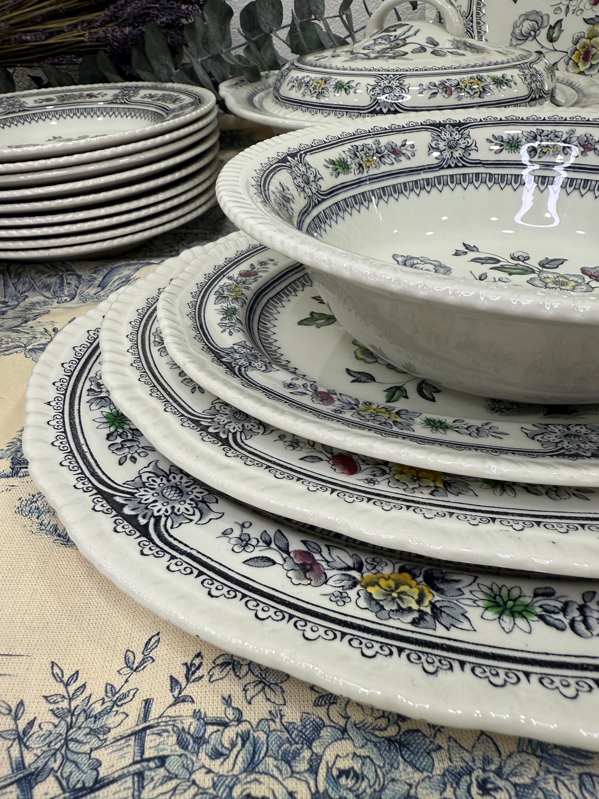 {{product_title}} vajilla antigua porcelana vintage francesa decoración mesa elegante
