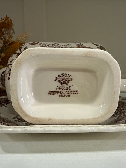 Salsera antigua Mason’s Ironstone modelo Ascot con plato original
