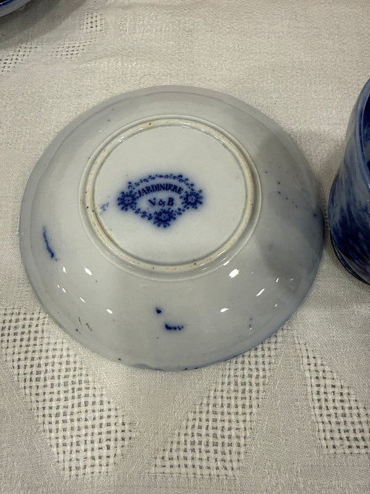 Taza grande con plato – Villeroy & Boch Jardiniere (siglo XIX)