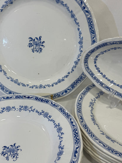 Vajilla de loza francesa de Gien en azul cobalto (circa 1880–1930)