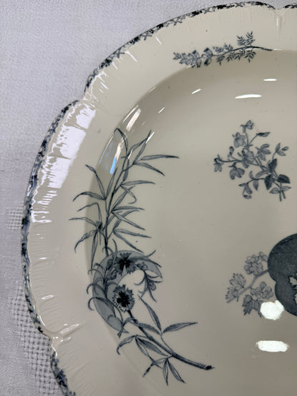 Fuente antigua francesa Le Grand Dépôt París · Terre de fer · Finales s. XIX