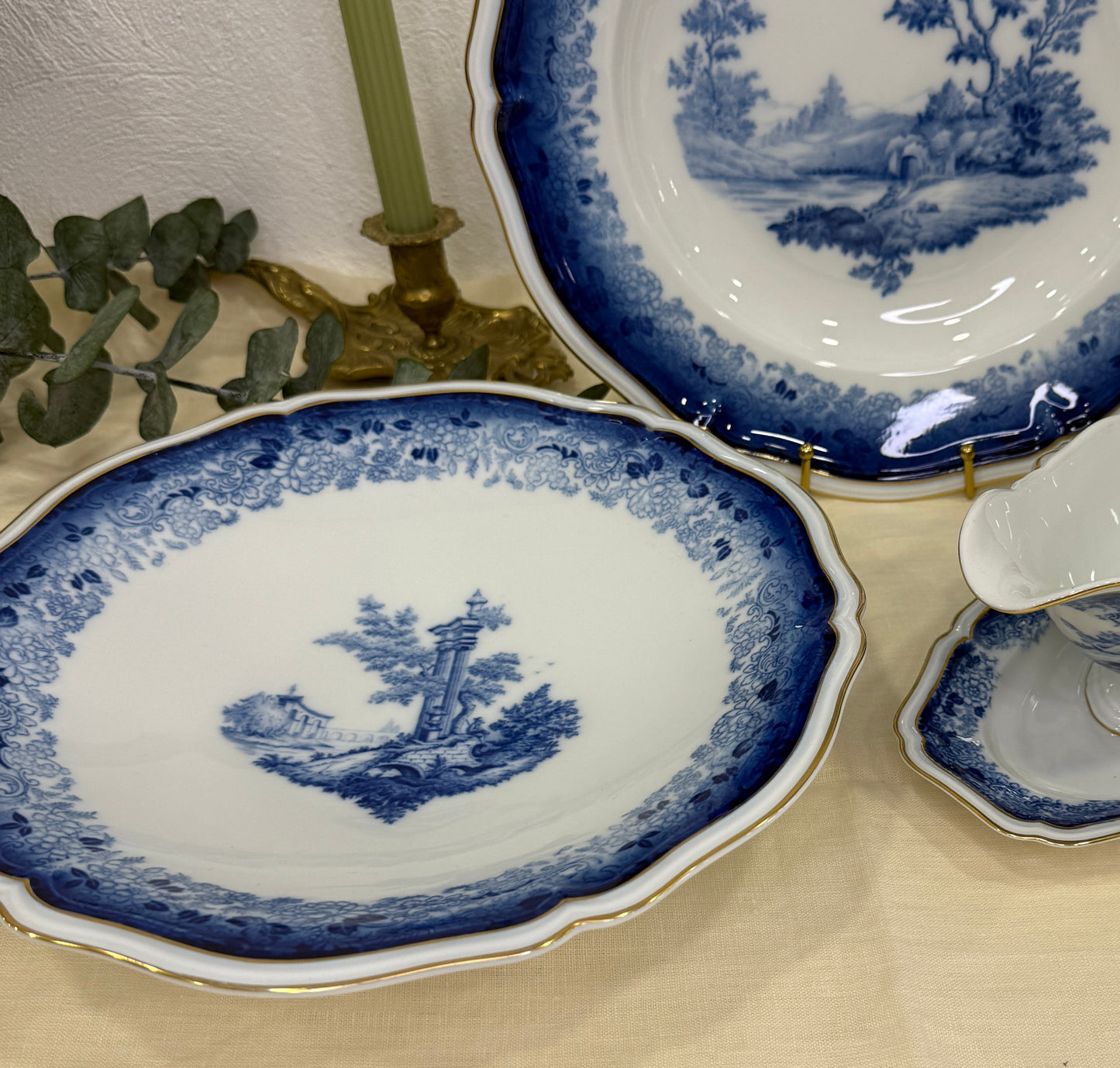 Fuente con pie de porcelana Rosenthal Chippendale