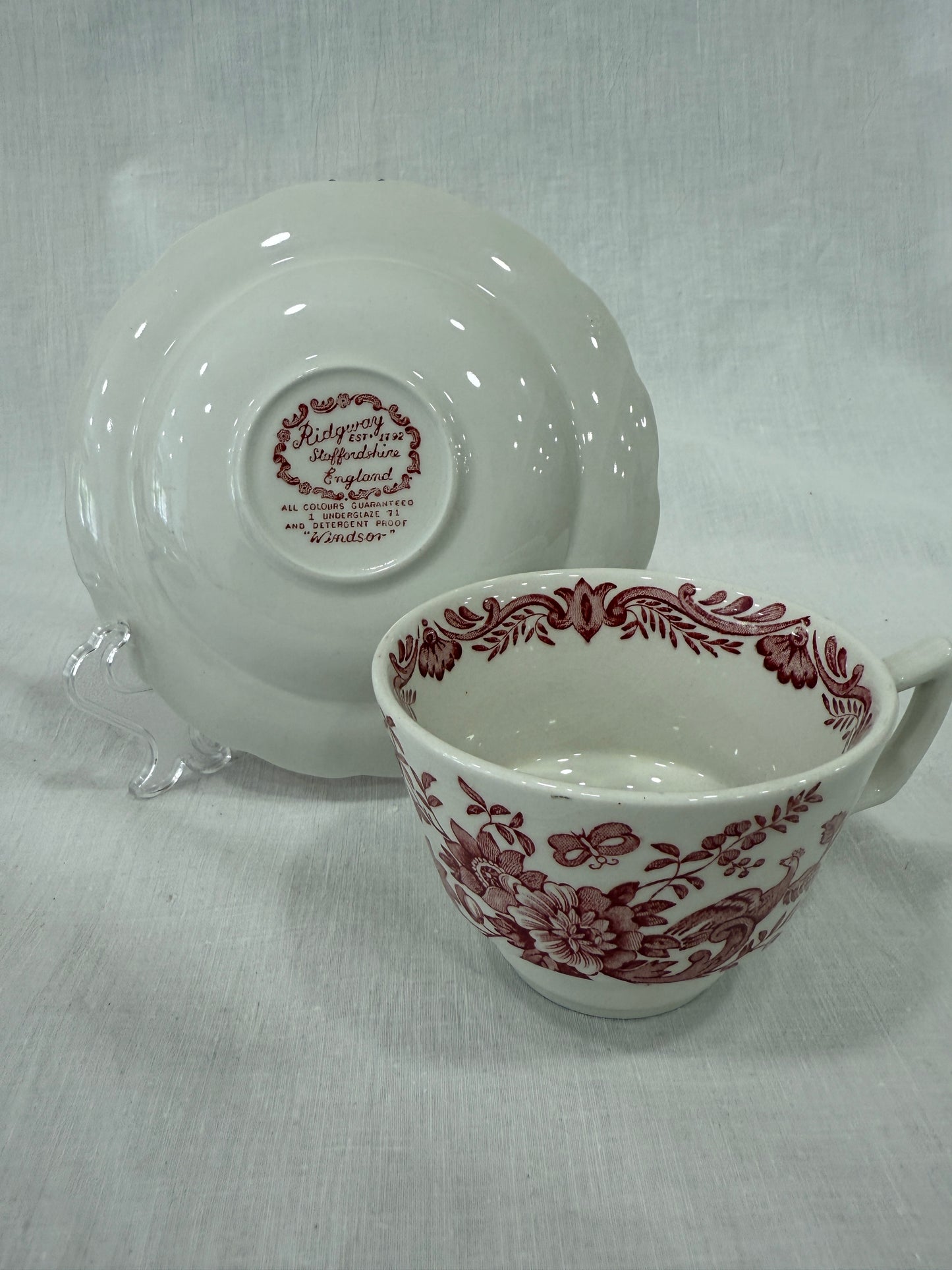 Taza con plato Ridgway “Windsor”  Inglaterra, años 50–70 (X UD)