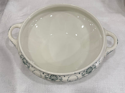 Sopera antigua Lunéville modelo Guirlande – Francia, ca. 1880–1920