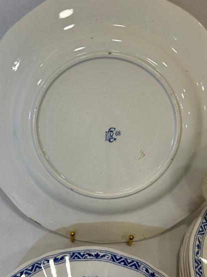 Vajilla de loza francesa de Gien en azul cobalto (circa 1880–1930)