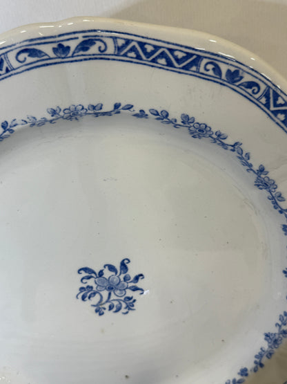 Vajilla de loza francesa de Gien en azul cobalto (circa 1880–1930)