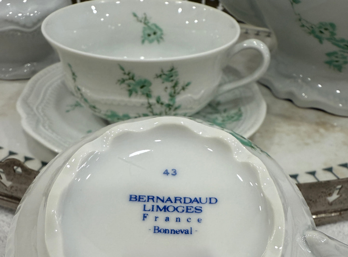 Taza con plato Bernardaud Limoges – Modelo Bonneval en verde