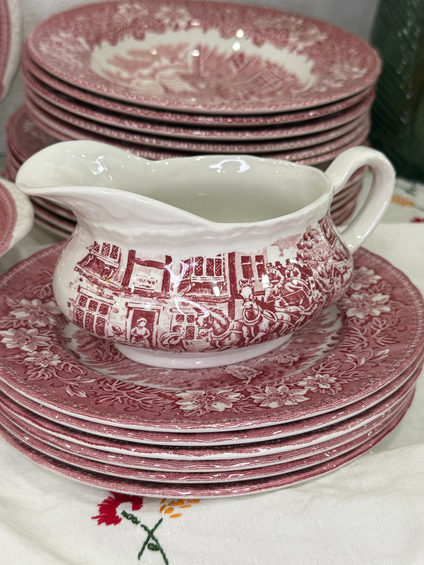 Vajilla inglesa Royal Tudor Ware Coaching Taverns para 6 personas