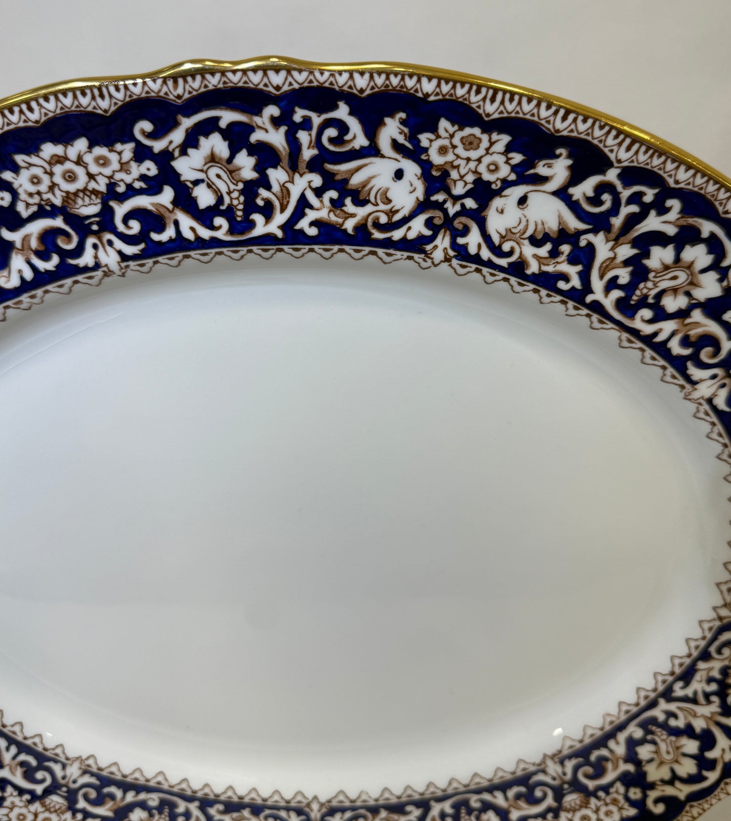 Fuente Crown Staffordshire modelo “Ellesmere”