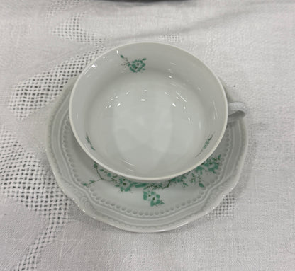 Taza con plato Bernardaud Limoges – Modelo Bonneval en verde
