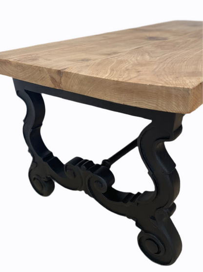 Mesa de centro estilo frailero restaurada