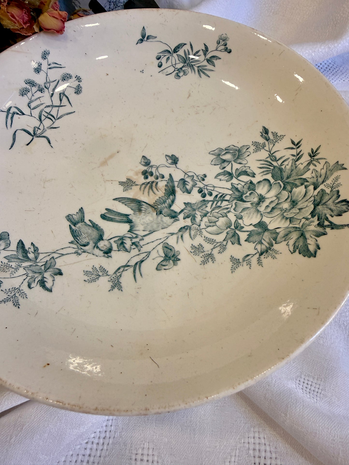 Compotier antiguo Longwy Mignon con pájaros y flores Francia, finales siglo XIX