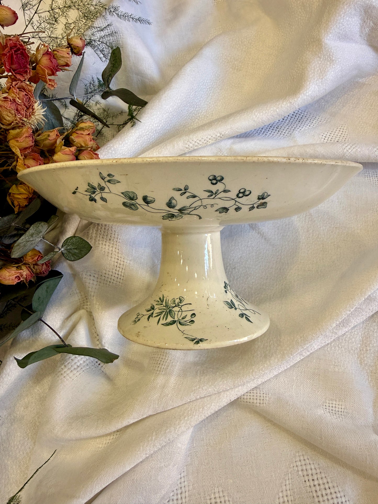 Compotier antiguo Longwy Mignon con pájaros y flores Francia, finales siglo XIX