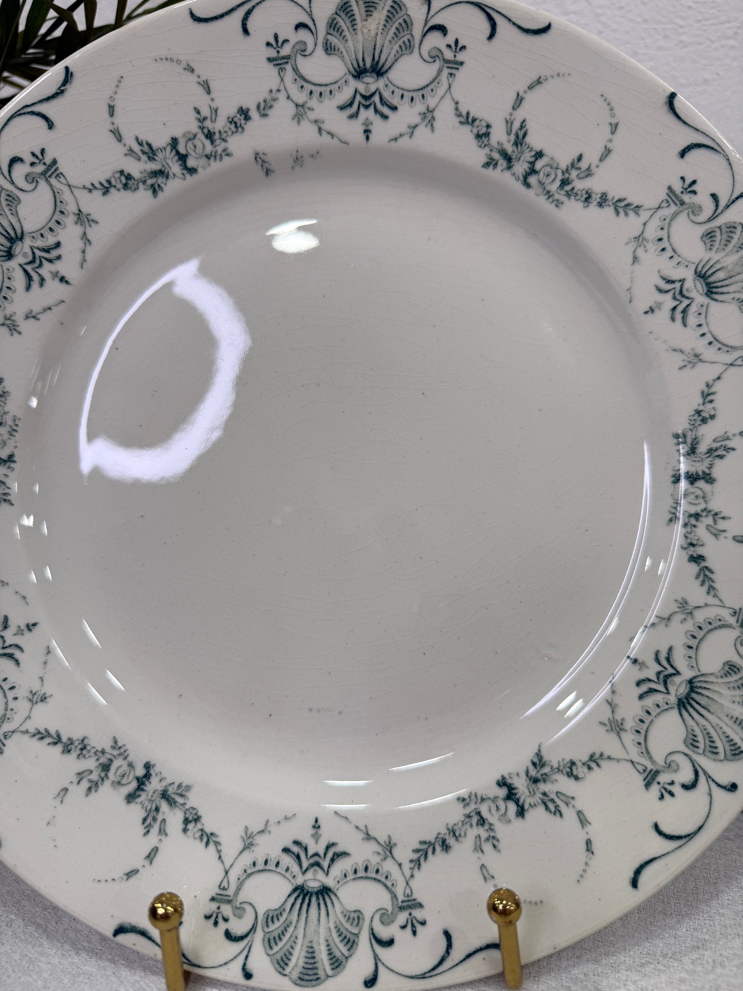 Platos llanos K&G Luneville Guirlande Francia, ca. 1900. X UD.