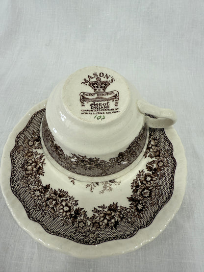 Taza con plato Mason’s modelo Ascot en marrón (X UD.)