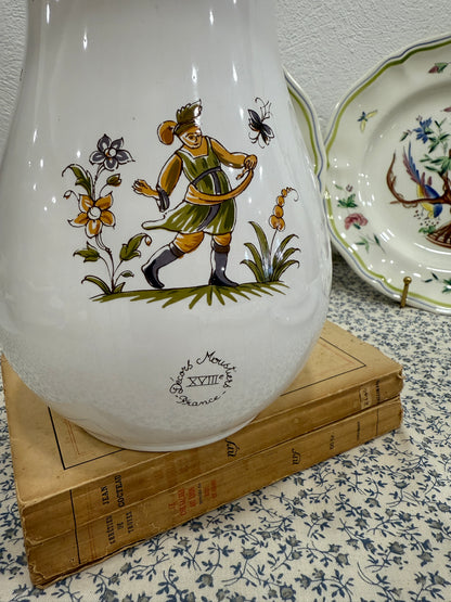 Jarrón Moustiers Francia      Pintado a mano