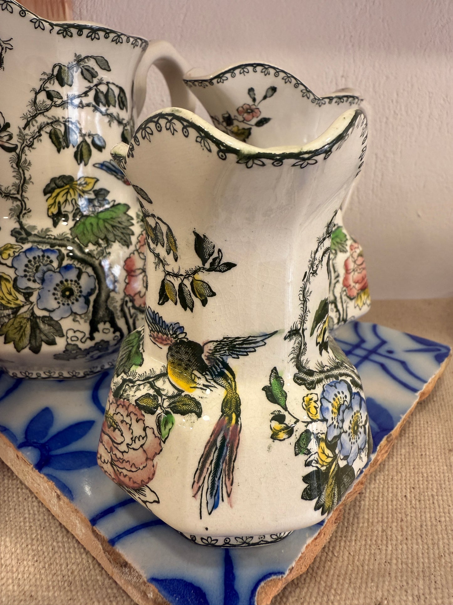 Jarras Enoch Wedgwood – Modelo Davenport