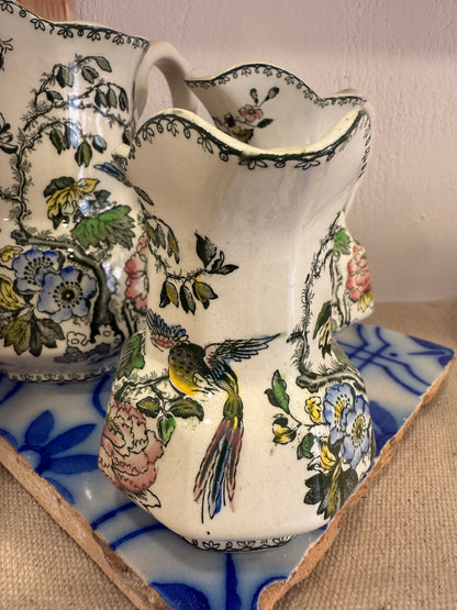 Jarras Enoch Wedgwood – Modelo Davenport